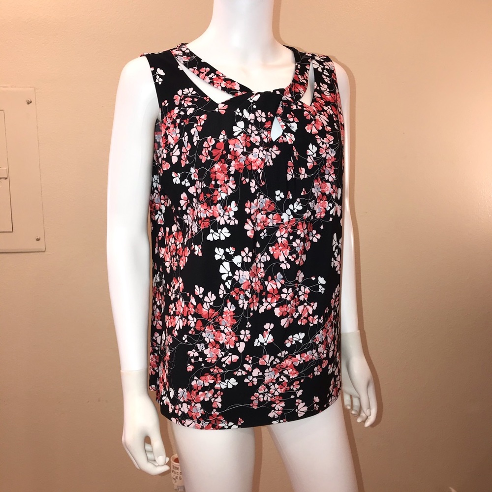 Nine West Sleeveless Floral Top Blouse Size M Black Peach Twist Neckline Office
